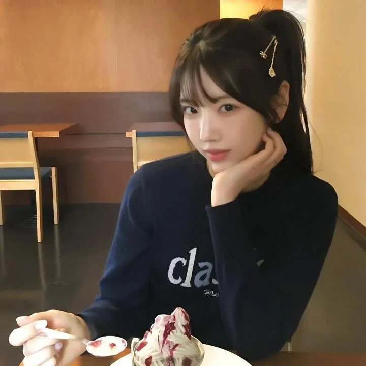 蒂拉和兰妮劫火车