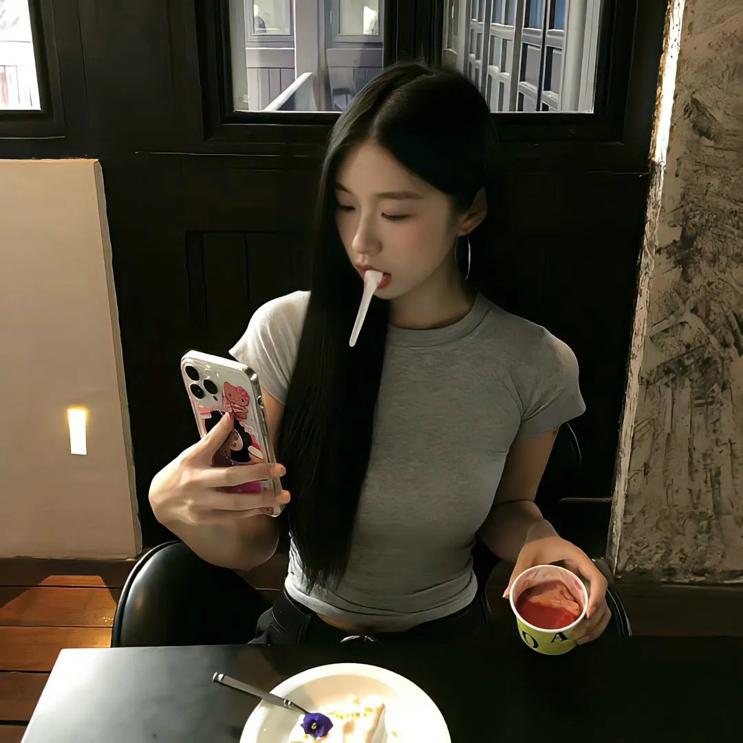 壁花女孩梦游中